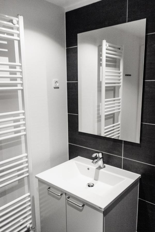 Icefiord Apartments อิลูลิสชัท ภายนอก รูปภาพ